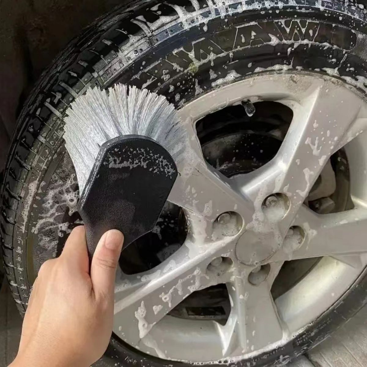 Car Wheel Cleaning Brush Detai – Car Cleaning Brush recenzja i cena